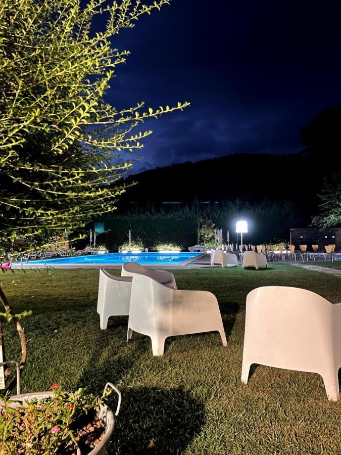 Borgo Villa Maria Монтиккьо Экстерьер фото