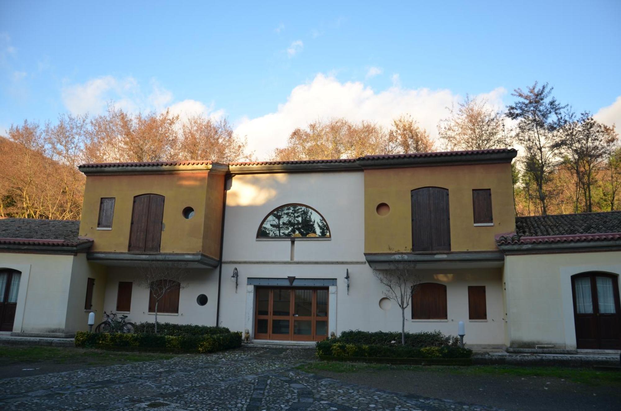 Borgo Villa Maria Монтиккьо Экстерьер фото