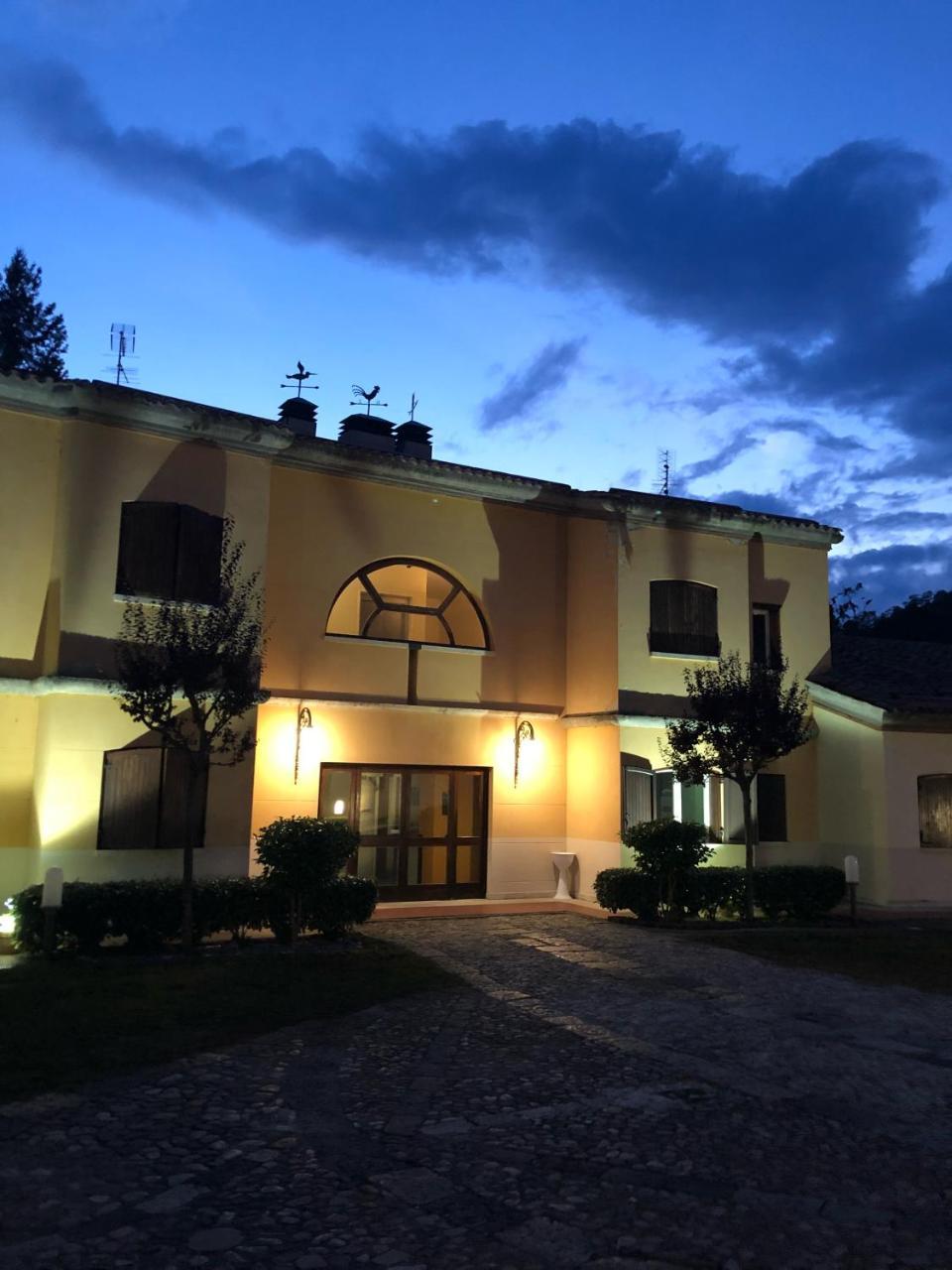 Borgo Villa Maria Монтиккьо Экстерьер фото